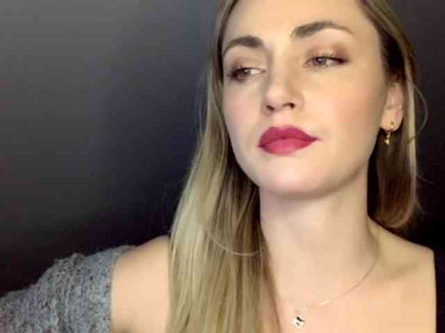 ScarlettXQueen webcam