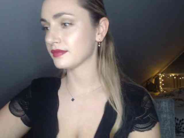 ScarlettXQueen webcam