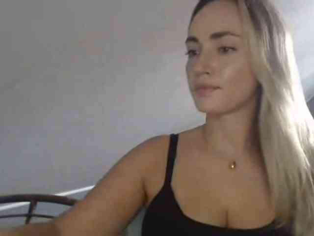 ScarlettXQueen webcam
