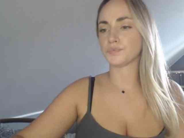 ScarlettXQueen webcam