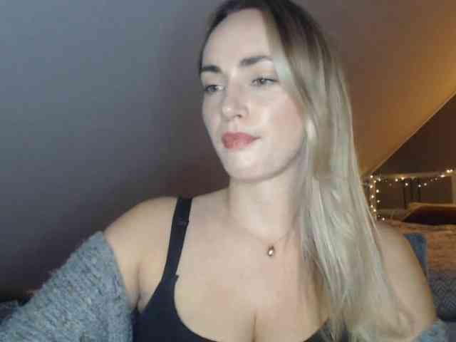 ScarlettXQueen webcam