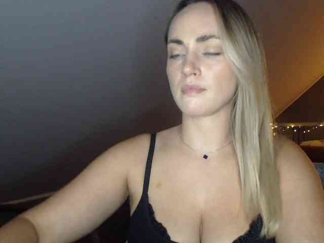 ScarlettXQueen webcam