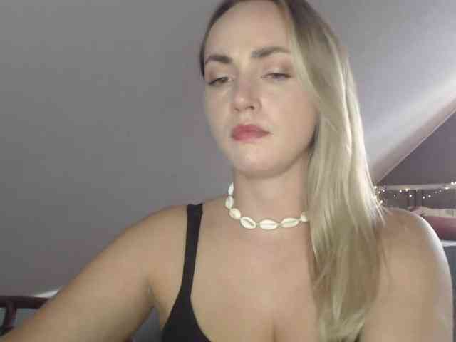 ScarlettXQueen webcam