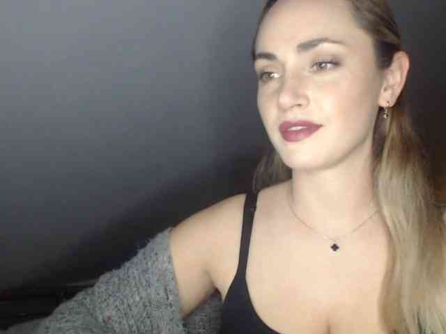 ScarlettXQueen webcam