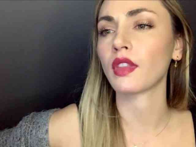 ScarlettXQueen webcam