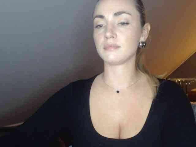 ScarlettXQueen webcam