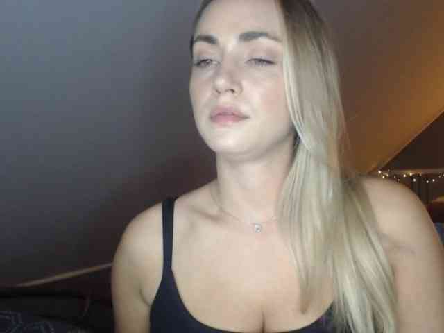 ScarlettXQueen webcam