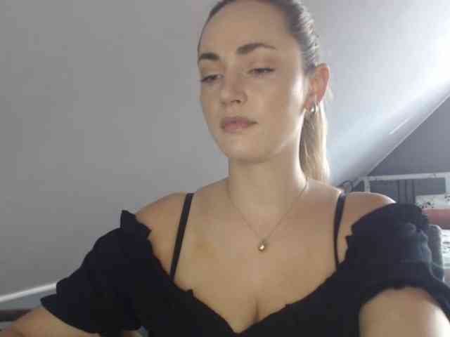 ScarlettXQueen webcam