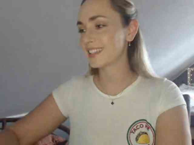 ScarlettXQueen webcam