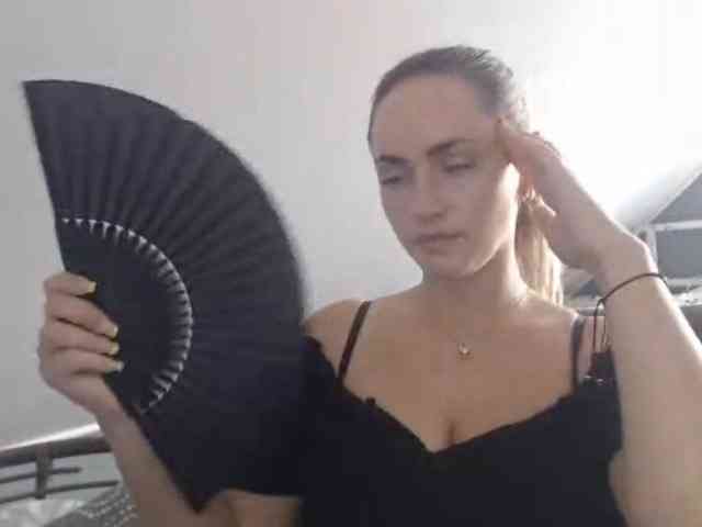ScarlettXQueen webcam