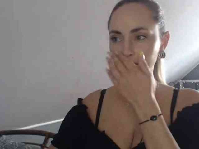 ScarlettXQueen webcam