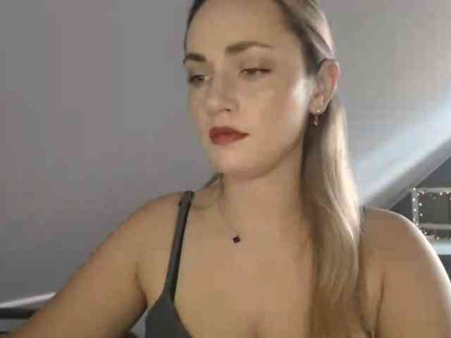 ScarlettXQueen webcam