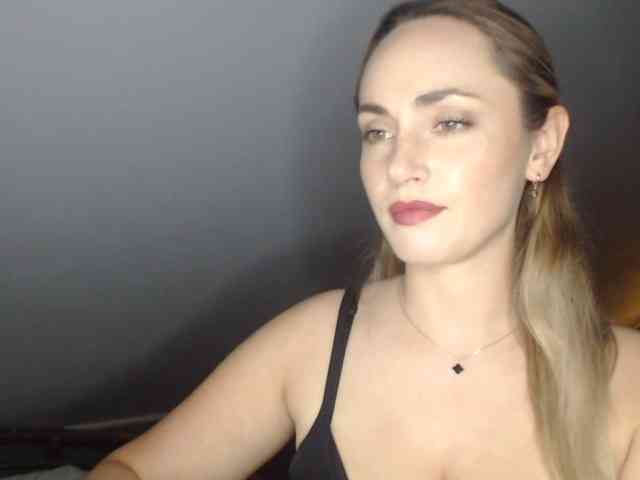 ScarlettXQueen webcam