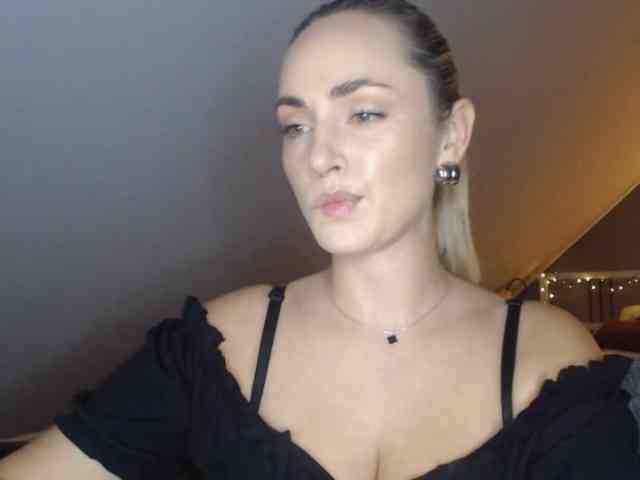 ScarlettXQueen webcam