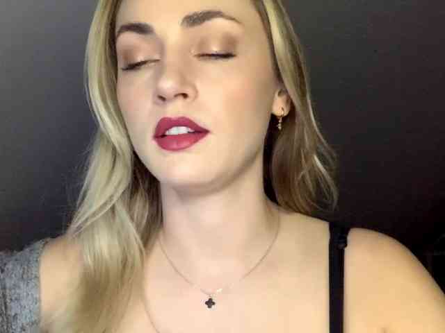 ScarlettXQueen webcam