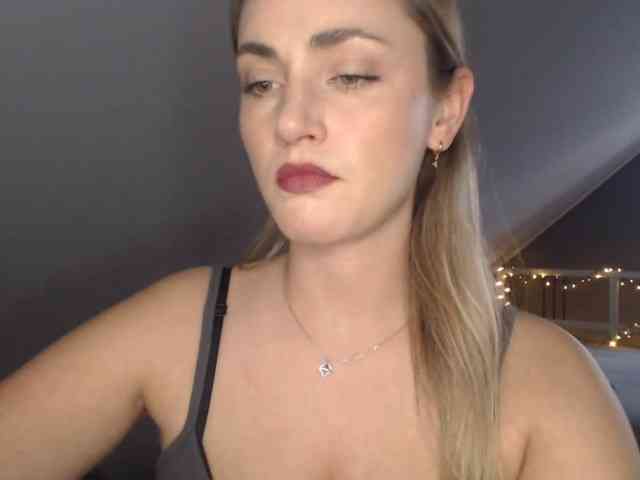 ScarlettXQueen webcam