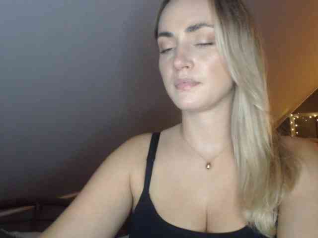 ScarlettXQueen webcam