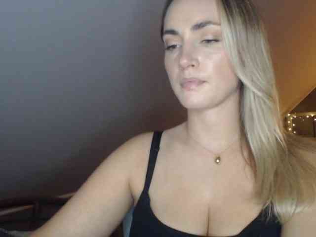 ScarlettXQueen webcam