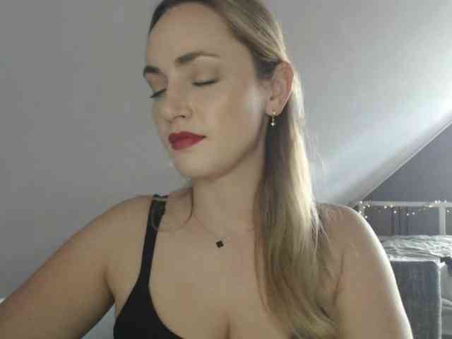 ScarlettXQueen webcam