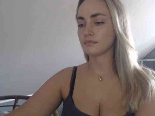 ScarlettXQueen webcam