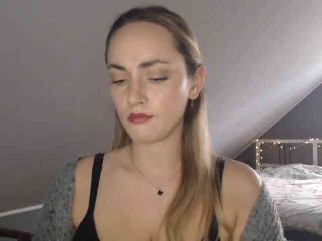 ScarlettXQueen webcam