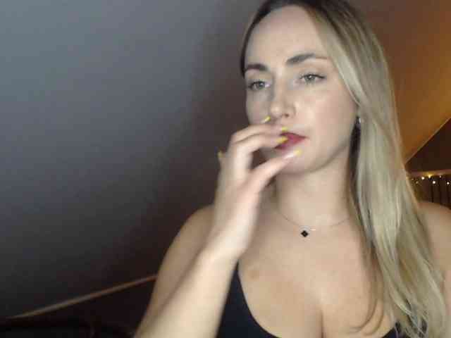 ScarlettXQueen webcam