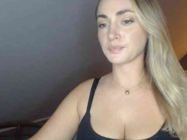 ScarlettXQueen webcam