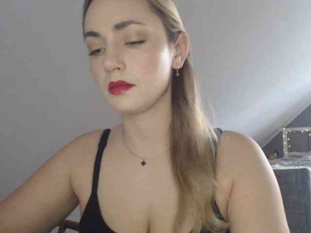 ScarlettXQueen webcam