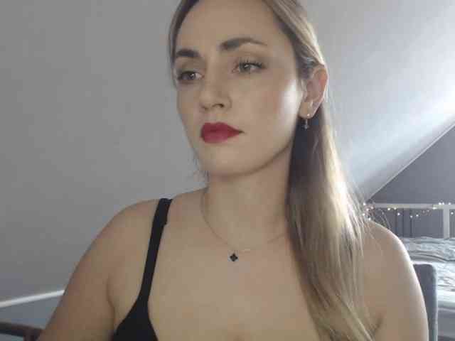 ScarlettXQueen webcam