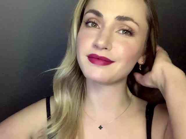 ScarlettXQueen webcam