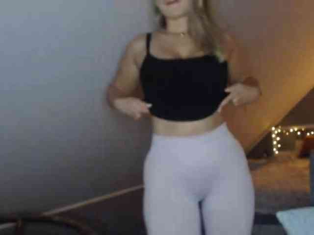 ScarlettXQueen webcam