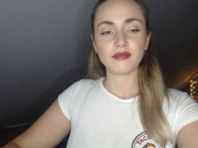 ScarlettXQueen webcam