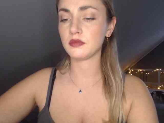 ScarlettXQueen webcam