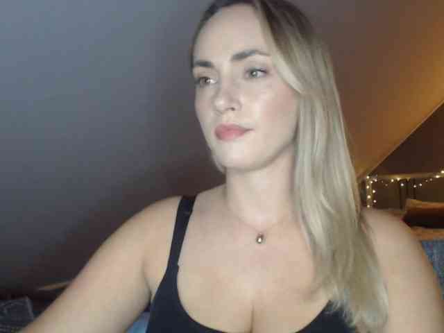 ScarlettXQueen webcam
