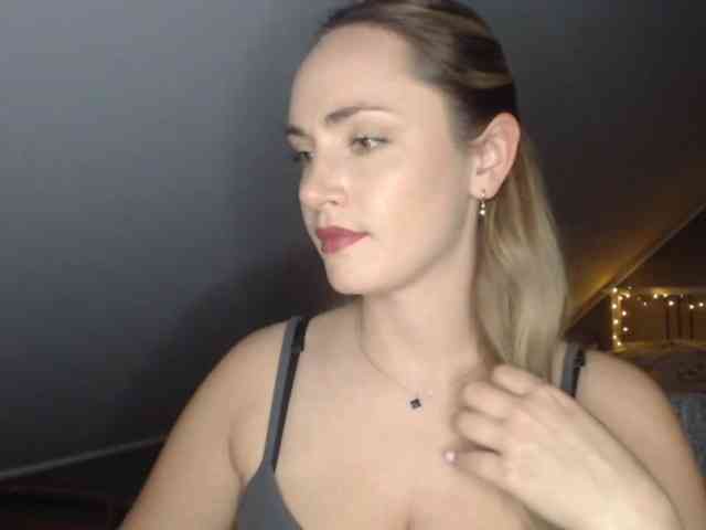 ScarlettXQueen webcam