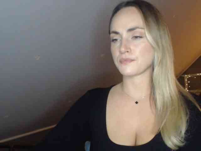ScarlettXQueen webcam