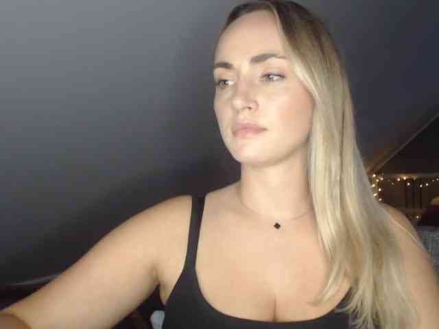 ScarlettXQueen webcam