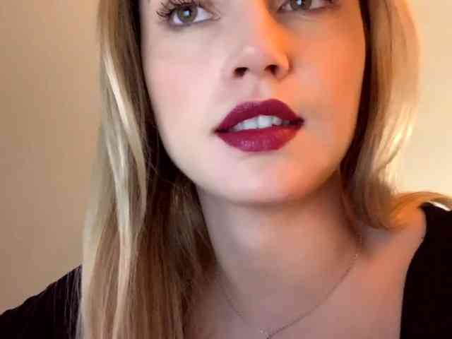 ScarlettXQueen webcam