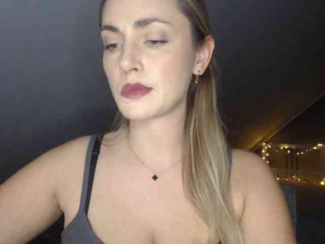 ScarlettXQueen webcam