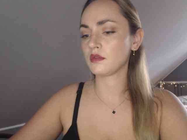 ScarlettXQueen webcam