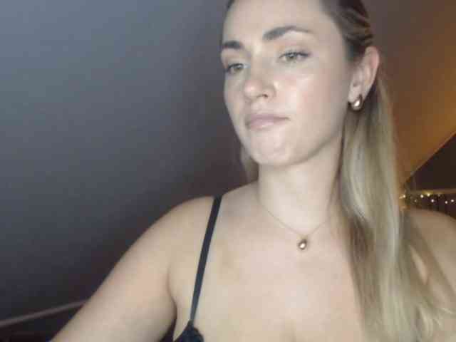 ScarlettXQueen webcam