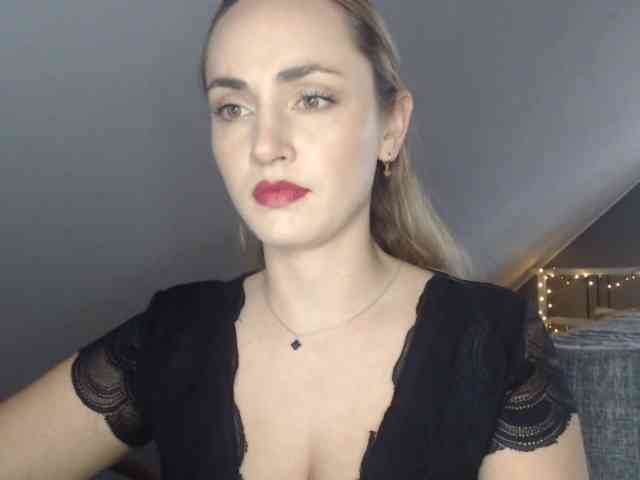 ScarlettXQueen webcam