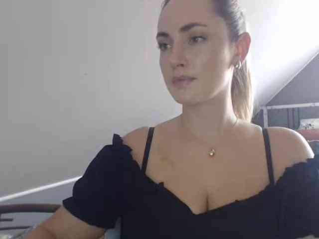 ScarlettXQueen webcam