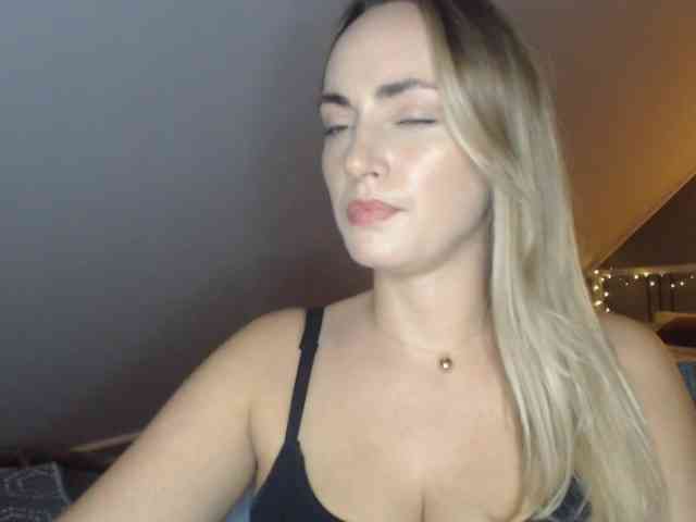 ScarlettXQueen webcam