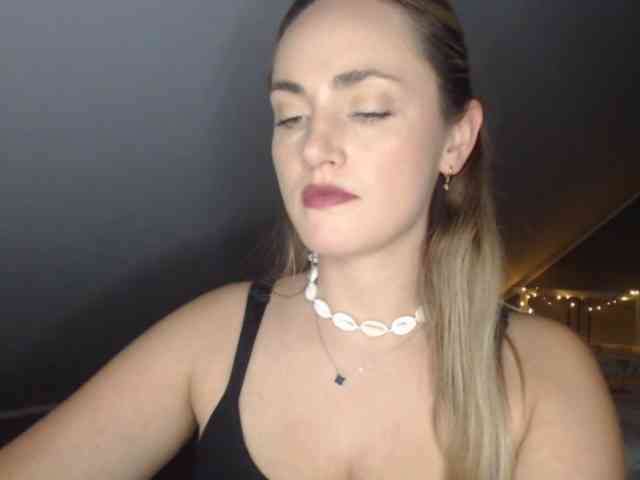 ScarlettXQueen webcam