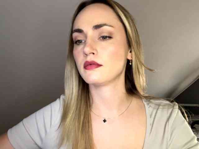 ScarlettXQueen webcam