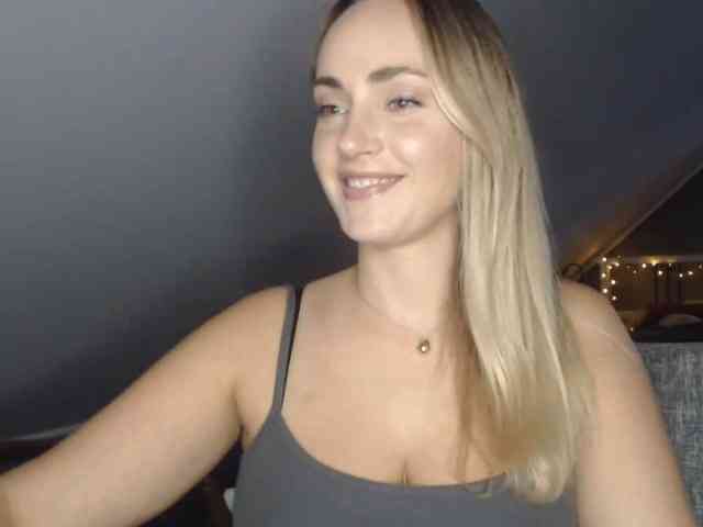 ScarlettXQueen webcam