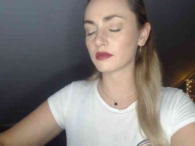 ScarlettXQueen webcam