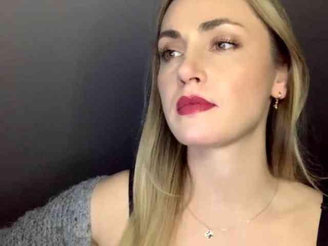 ScarlettXQueen webcam