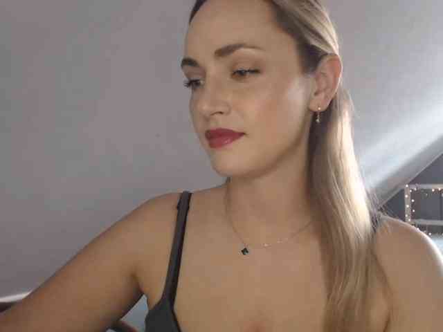 ScarlettXQueen webcam